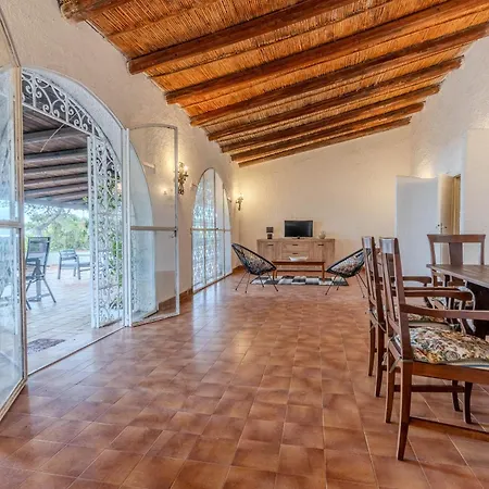 Laura By Wonderful Italy Villa *