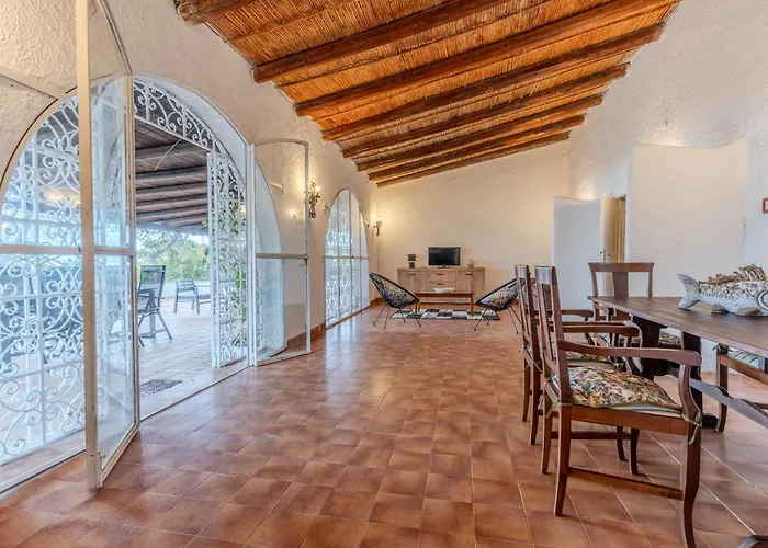 Laura By Wonderful Italy Villa *